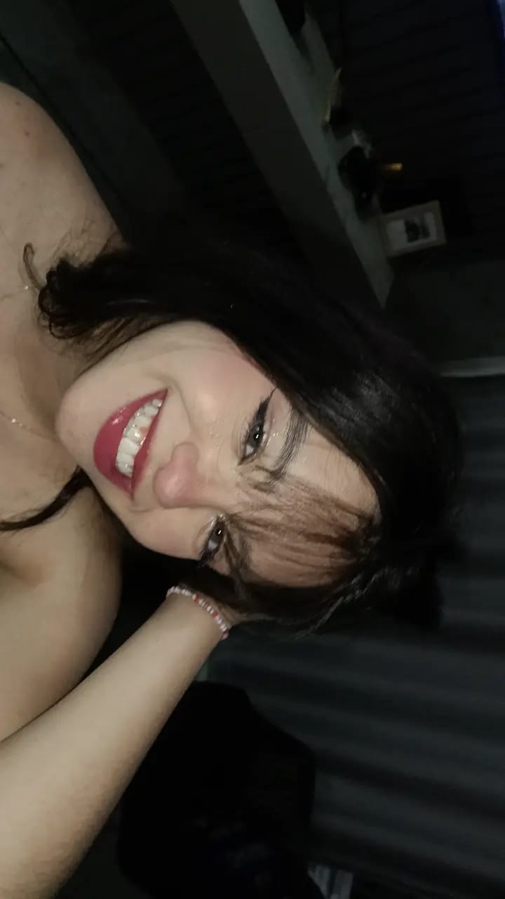Sara sorrindo